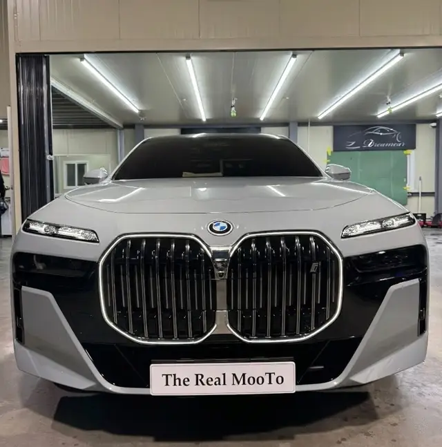 BMW i7 전체 PPF 시공 사진 13