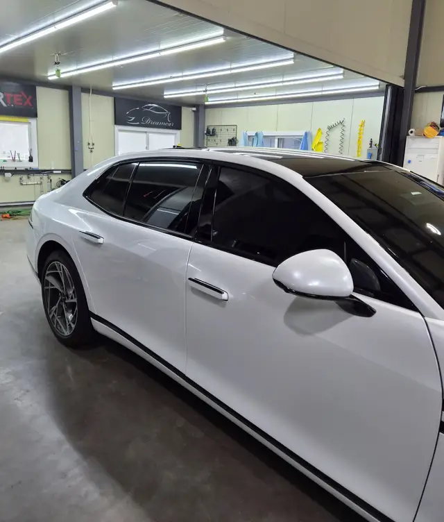 제네시스 G90 랩핑 시공 사진 10